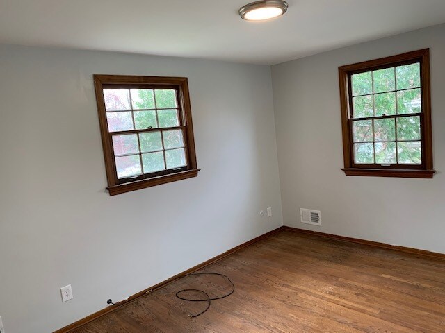 Building Photo - 410 Anawanda Ave
