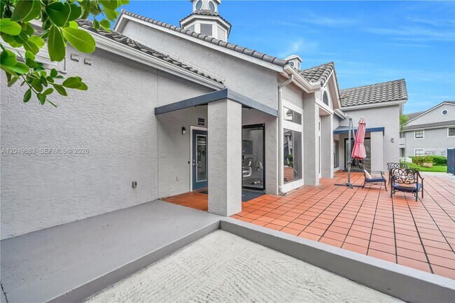 Building Photo - 15070 SW 103rd Ln