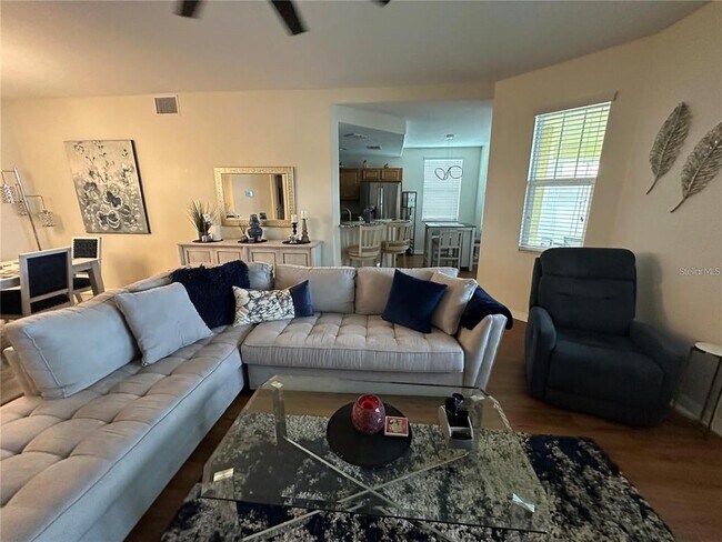 Building Photo - 3917 Serenade Ln