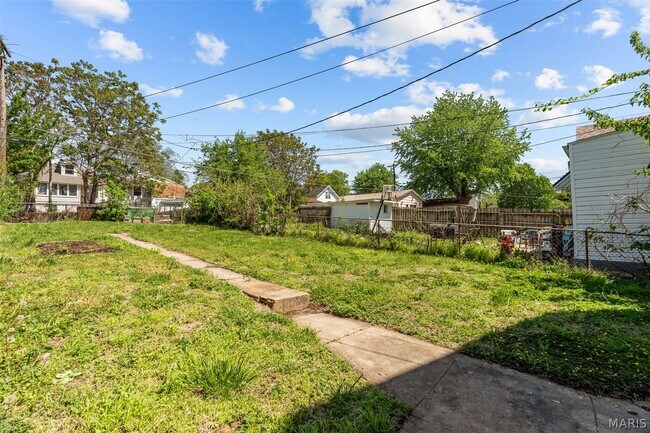Building Photo - 4147 Beethoven Ave