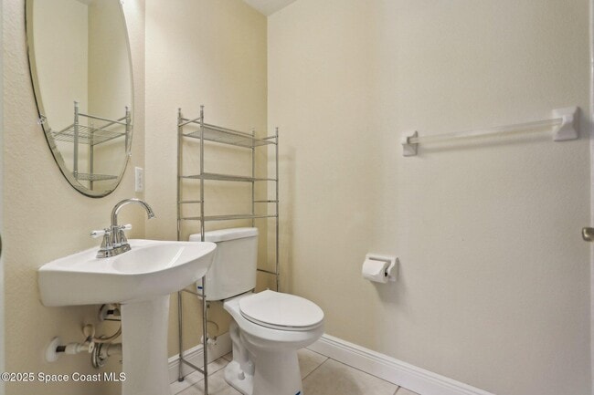 Building Photo - 929 Hialeah St