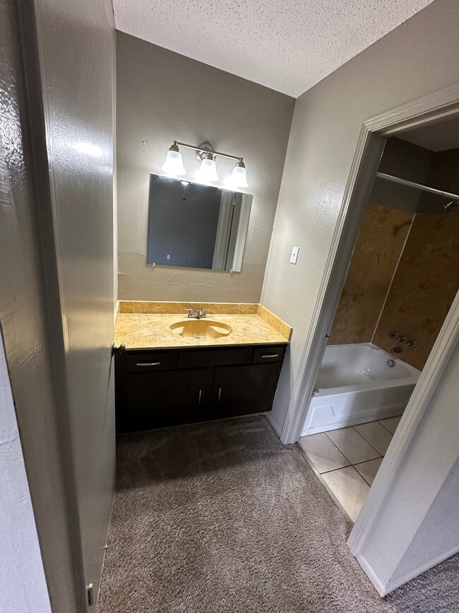 Building Photo - 1028 Dimarco Dr