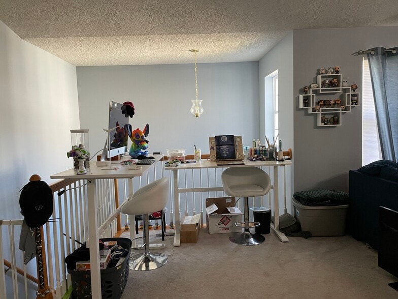 Building Photo - 652 Cobblestone Way