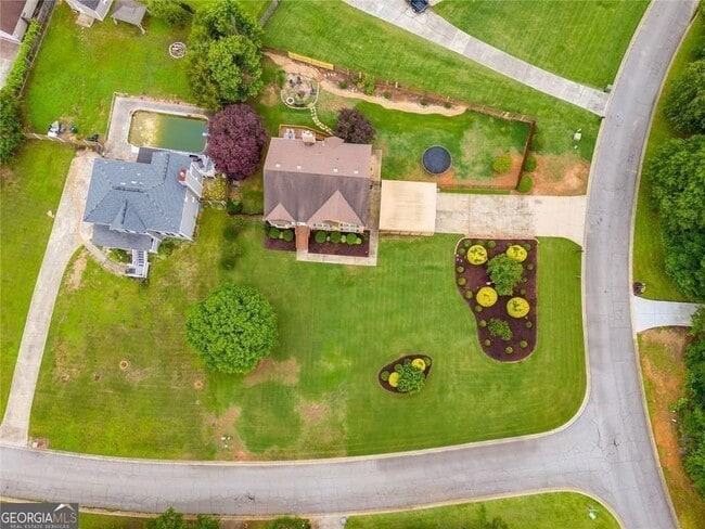 Building Photo - 638 Oberlochen Way