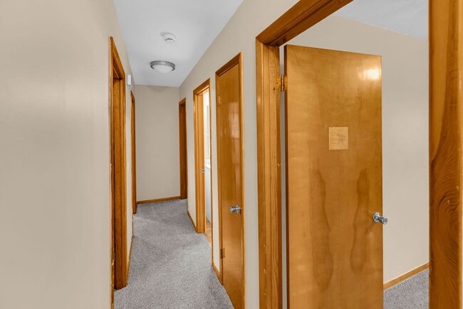 Building Photo - 515 Maddox Dr