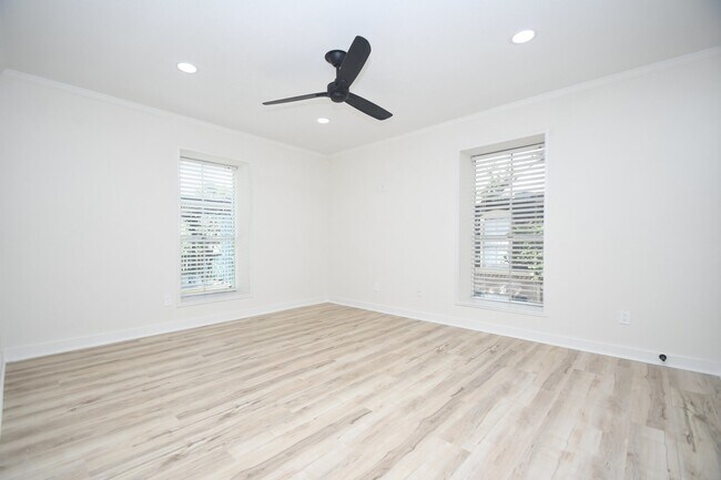 Building Photo - 800 Post Oak Blvd