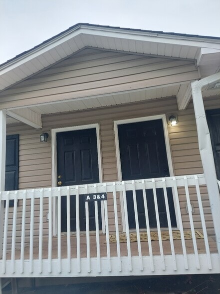 Front - 1438 Vance Rd