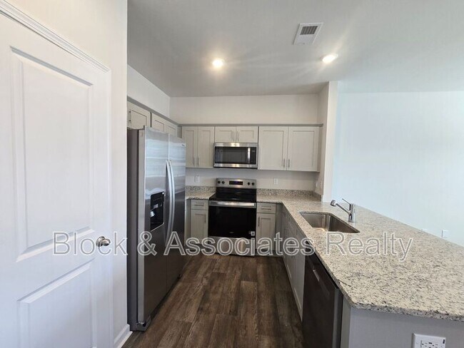 Building Photo - 1202 Broholmer Ln