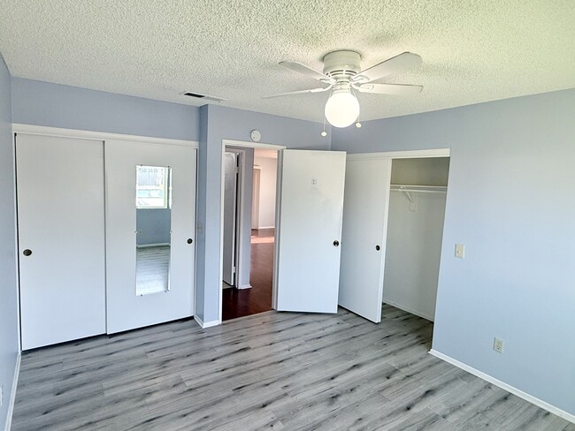 Building Photo - 29272 Murrieta Rd