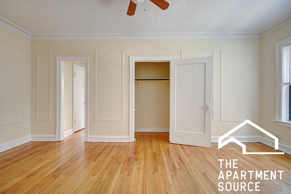 Building Photo - 1154 N Dearborn St