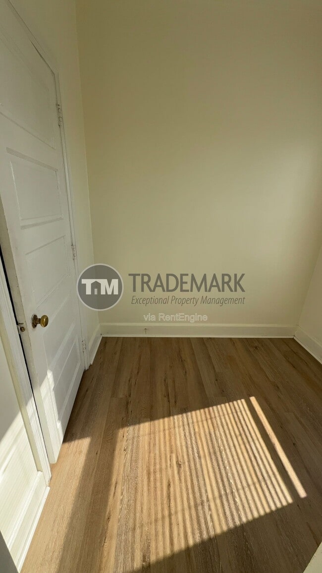 Building Photo - 137 S 2nd St