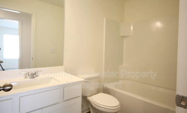 Building Photo - 3180 Delancy St