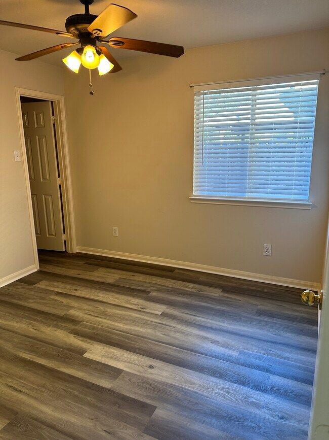 Bedroom 3 - 4910 Kalithea Ct