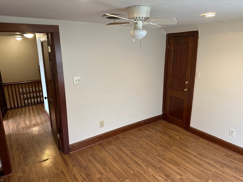 Building Photo - 205 Unaka St