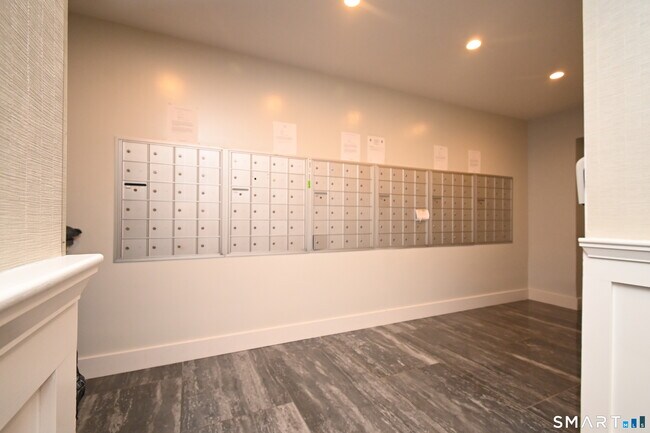 Building Photo - 27 Northill St