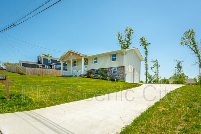 Primary Photo - 8128 Fallen Maple Dr