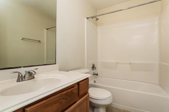 Building Photo - 8707 Farm Ridge Ln