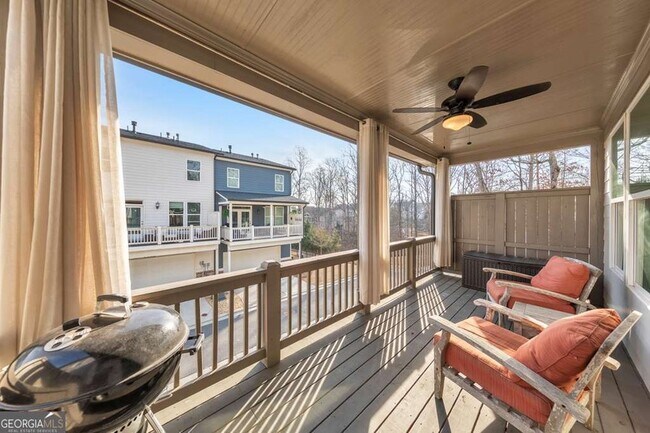 Building Photo - 320 Oak Arms Wy