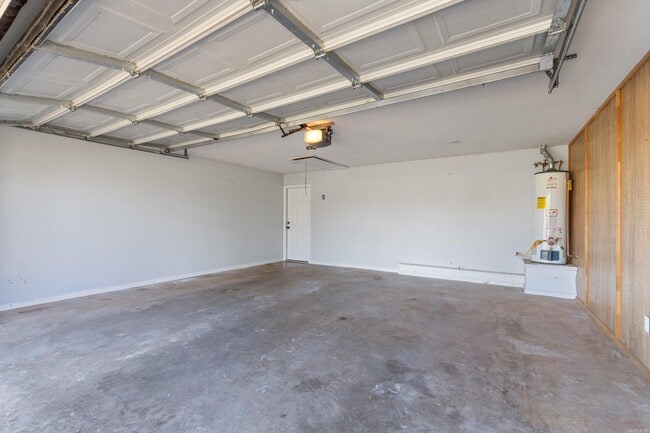 Building Photo - 337 Lamplighter Dr