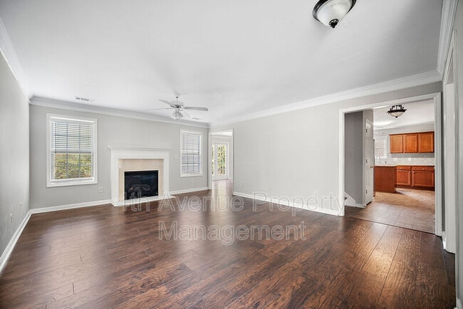 Building Photo - 6033 Riverwood Dr