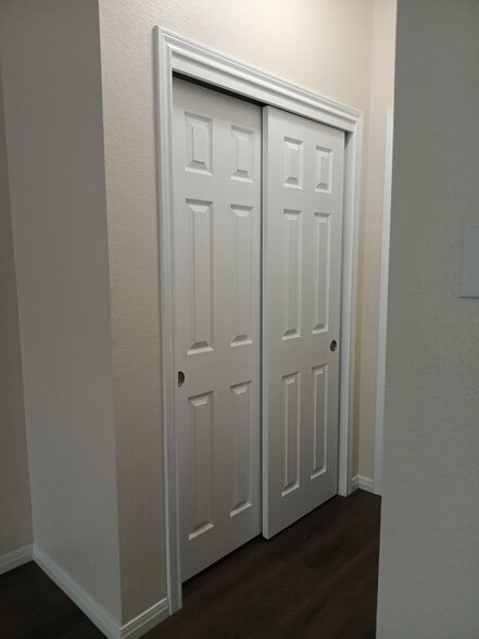 Bedroom 3 Closet - 315 S Ave A