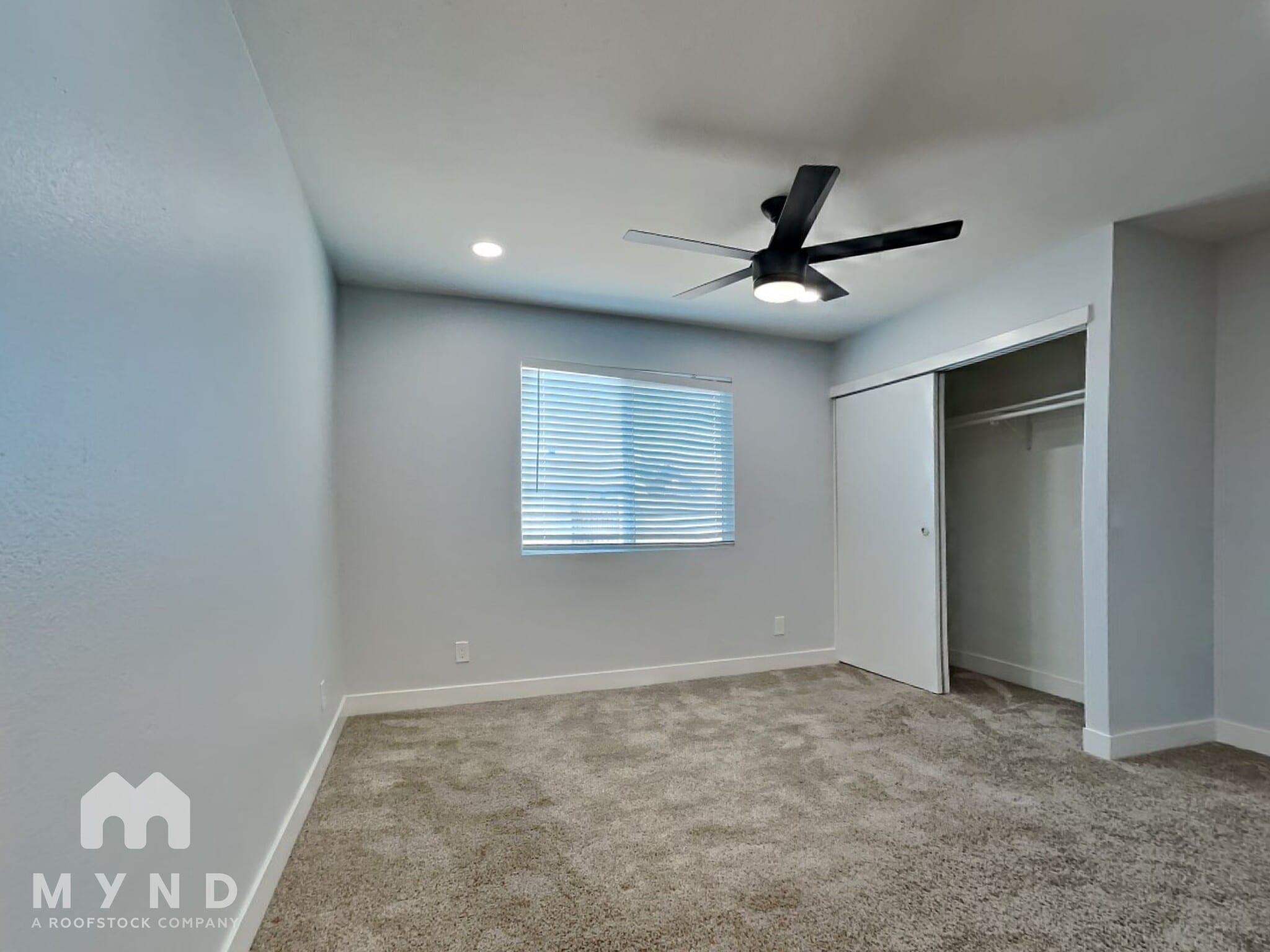 Building Photo - 2528 E Hermosa Dr