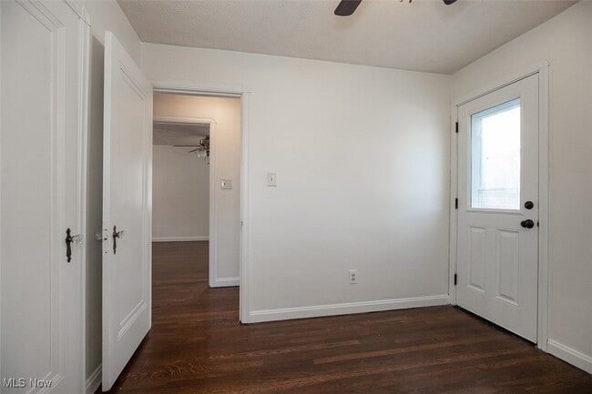 Building Photo - 4082 W 204th St