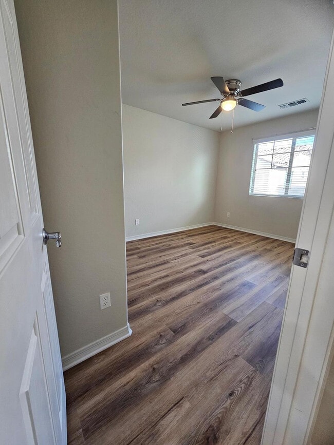 Building Photo - 2204 W Le Marche Ave