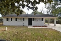 Building Photo - Newly Renovated!  3 bedroom, 1 bath home off Baker Blvd with easy access to Plank