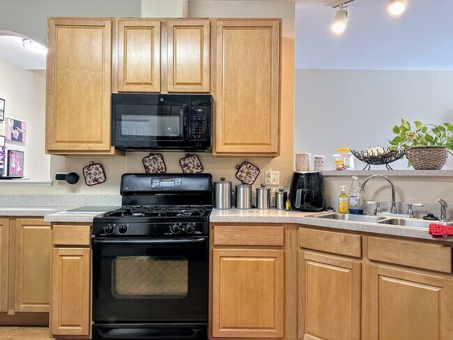 Building Photo - 2913 Concord Ln