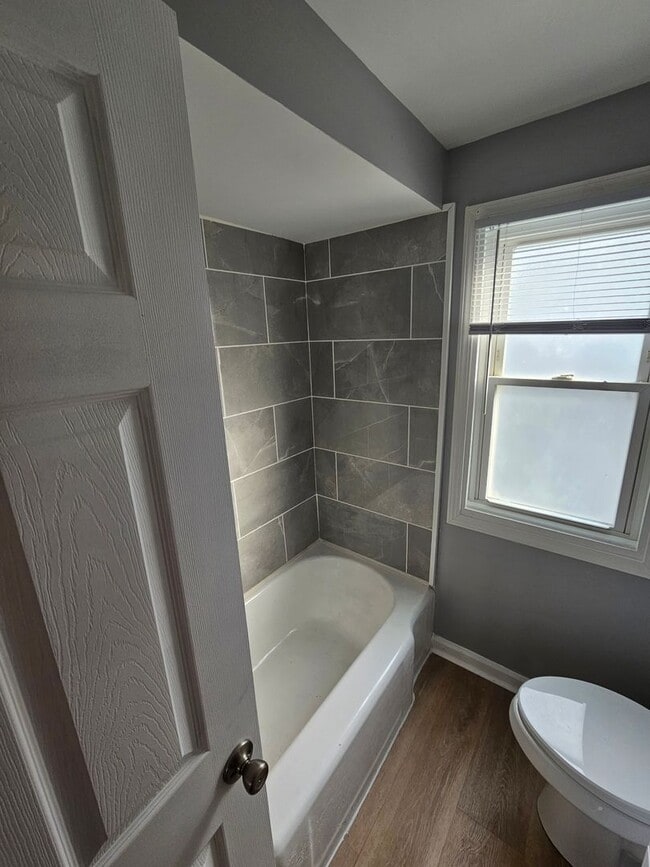 Building Photo - 4196 Buckingham