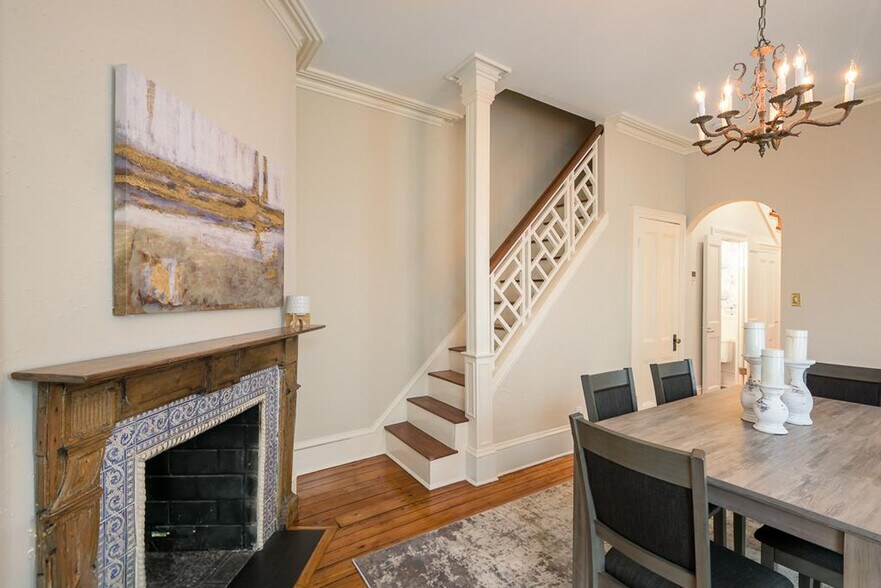 Building Photo - 27 3rd St NE