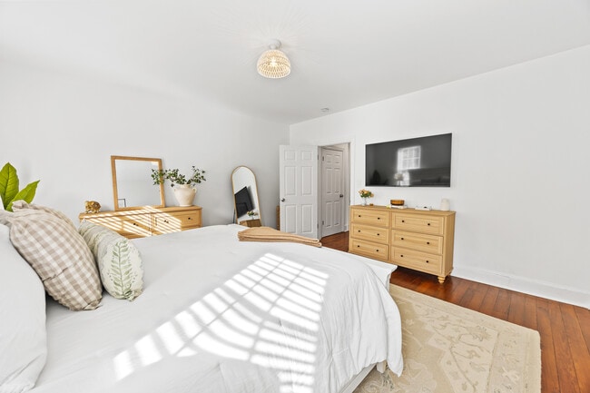 Building Photo - 2207 Lombard St