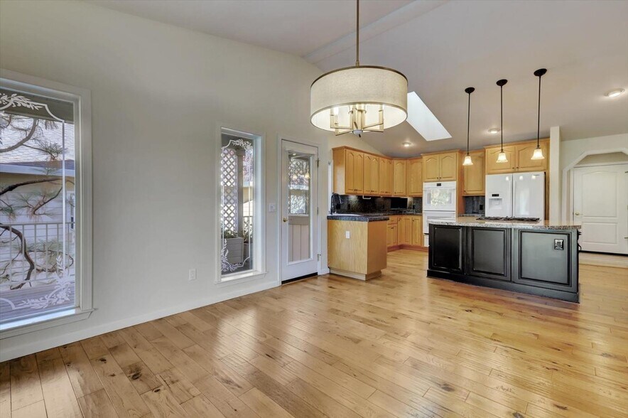 Dining Room - 18527 Jayhawk Dr