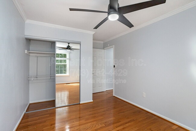 Building Photo - 6107 Summer Park Ln