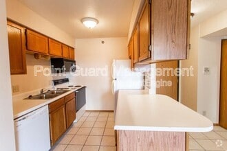 Building Photo - 2600 N Career Ave