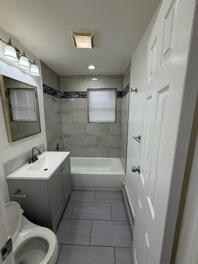 Building Photo - 3586 John F. Kennedy Blvd