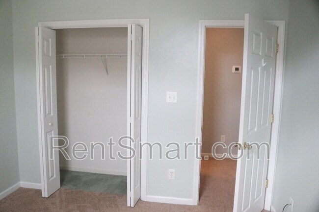 Building Photo - 624 Dunloe Cir