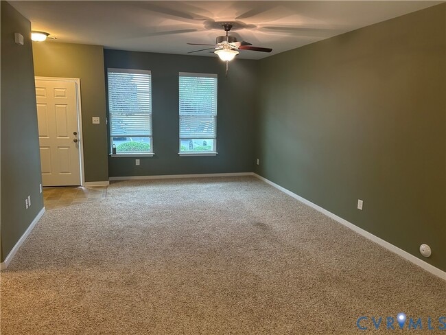 Building Photo - 8213 Center Path Ln