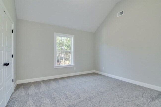 Building Photo - 302 Huntley Loop