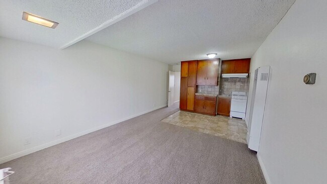 Building Photo - 11014 Paloma Ave