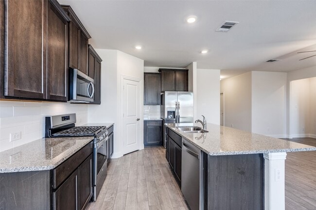 Building Photo - 10909 Los Alamos Dr