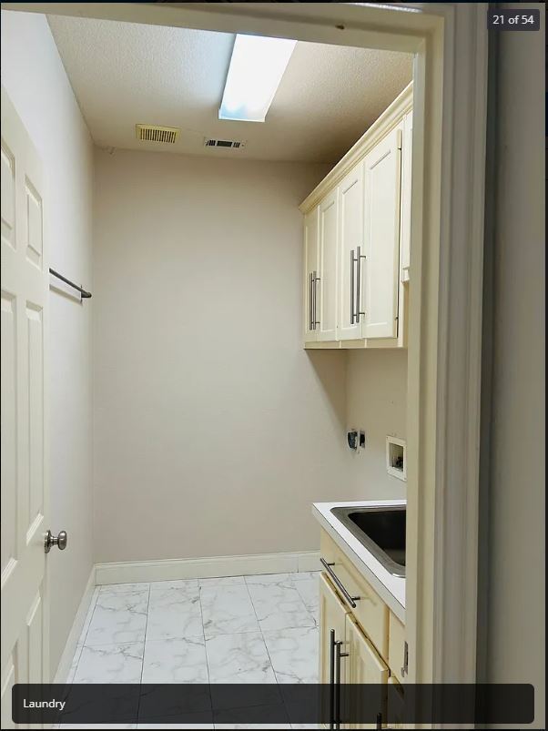 Building Photo - 8128 Grand Canyon Dr