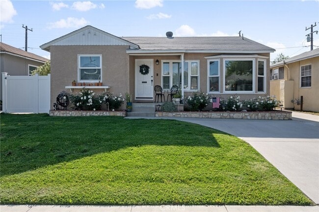 Building Photo - 4637 Hackett Ave