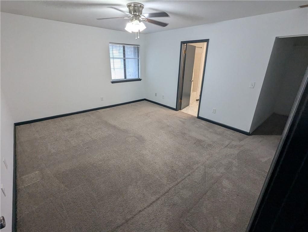 Building Photo - 232 Toweridge Dr SW