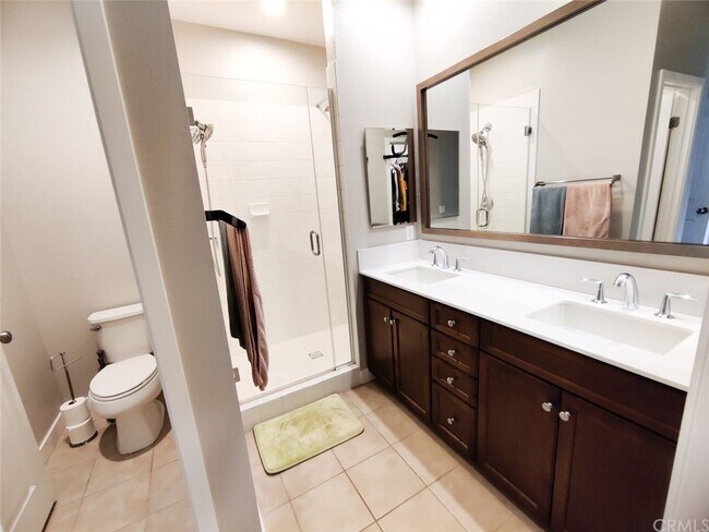 Building Photo - 537 W Foothill Blvd