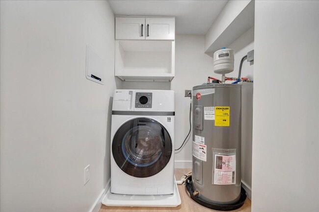 Building Photo - Newly Renovated 2BR Apartment in Vinton - Premium Finishes!