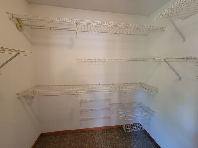 Building Photo - 507 Utah Mountain Rd