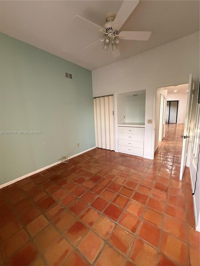 Building Photo - 7460 La Paz Blvd