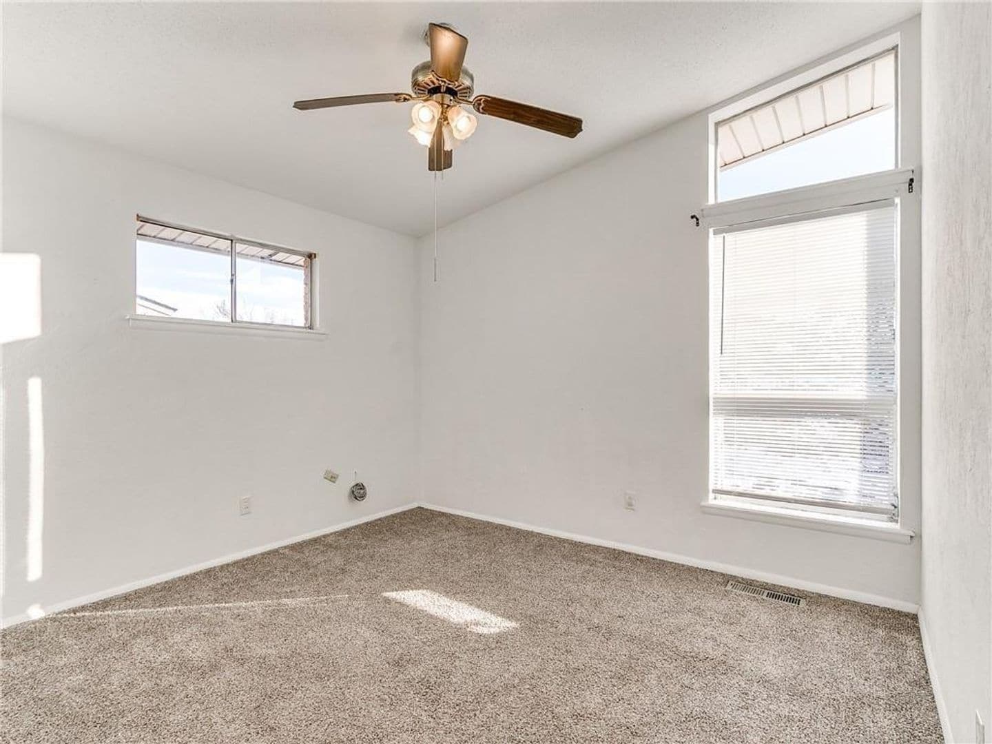 Building Photo - 507 NE 61st St